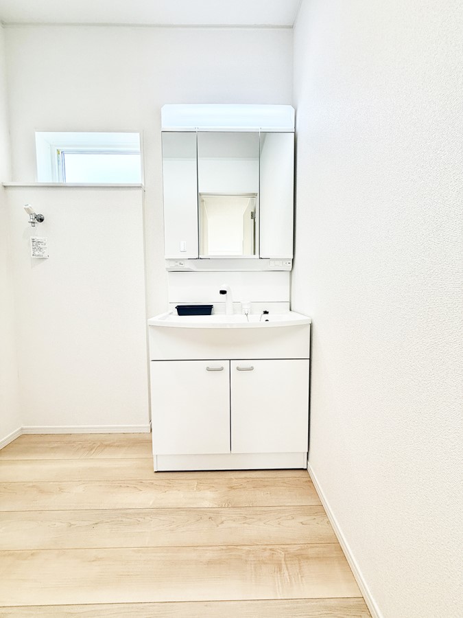 ʑEʏ 邢ʏ͖̎yłႢł