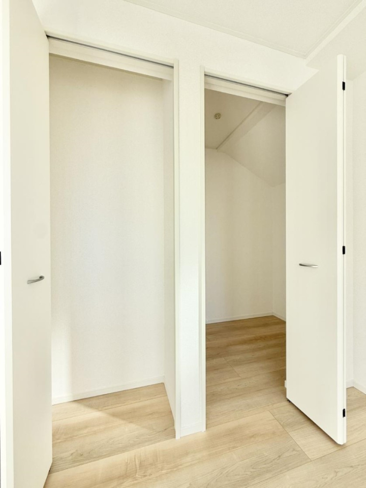 ���[ ����