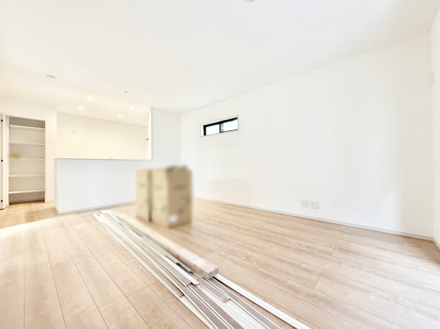 ���r���O ���������S�n�̂����A���z�̃��r���O