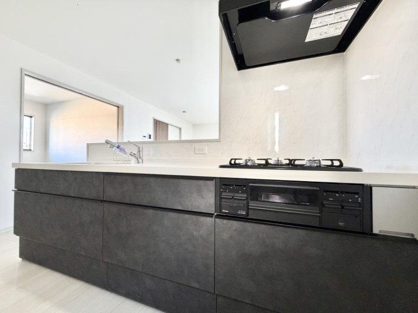 �L�b�`�� �������V���v���Ŕ������S�n�悢���Ԃ𐶂ރL�b�`�����