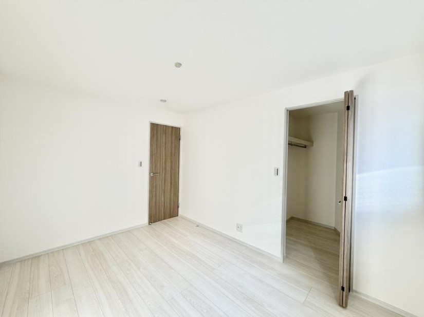 �q������ �������v���C�x�[�g��ԂƂ��ĐÂ��ŗ�������������񋟂��Ă���܂�