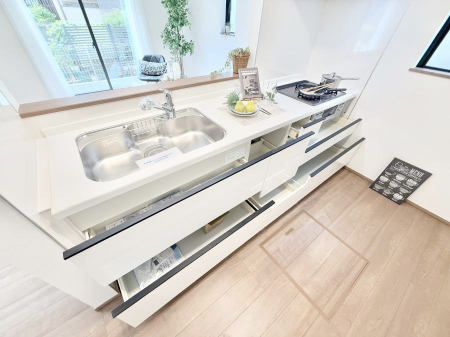 �L�b�`�� �������Ƒ����J��[�߂�A������̂���L�b�`��