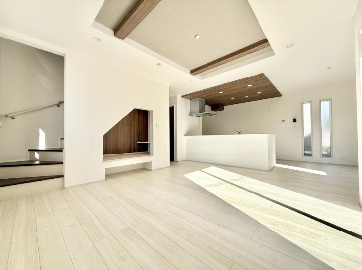 ���r���O ���������R�Ɖ�b�����܂��A�S�n�悢�ЂƂƂ�