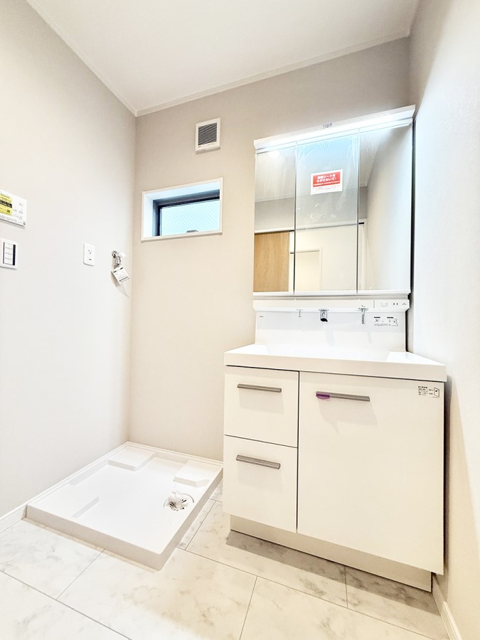 ʑEʏ Ƒ݂Ȃg₷zuł