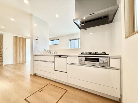 �L�b�`�� �������V���v���Ŕ������S�n�悢���Ԃ𐶂ރL�b�`�����