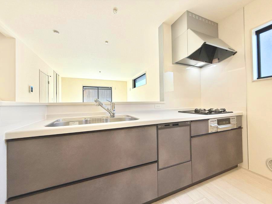 �L�b�`�� ���������y���݂ƐH�ׂ�K����͂���L�b�`��