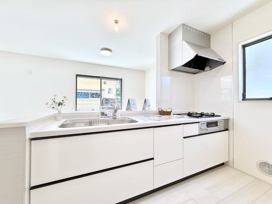 �L�b�`�� �������Ƒ����J��[�߂�A������̂���L�b�`��