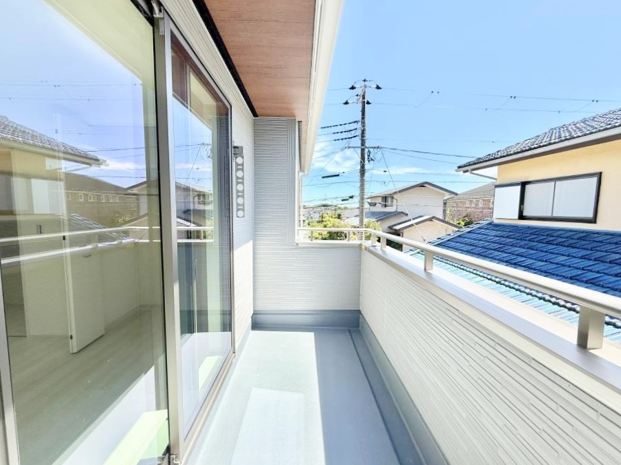 �o���R�j�[ ������ �G�߂̈ڂ낢����������J���I�ȋ�Ԃł�