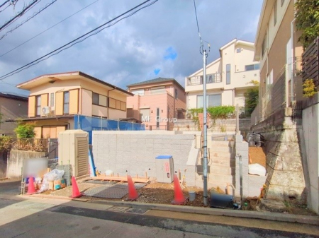 nOώʐ^ OρV炵n܂ꏊŁAƑJ[߂