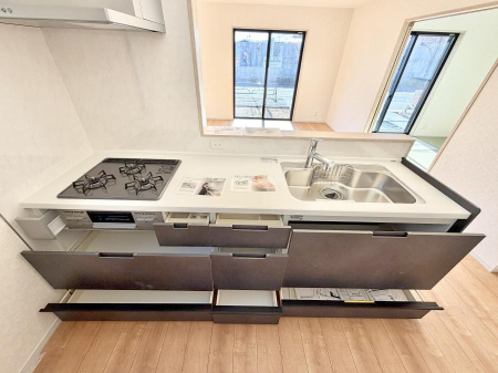 �L�b�`�� �����������������Ɗy�����Ȃ�A���K�ȃL�b�`�����