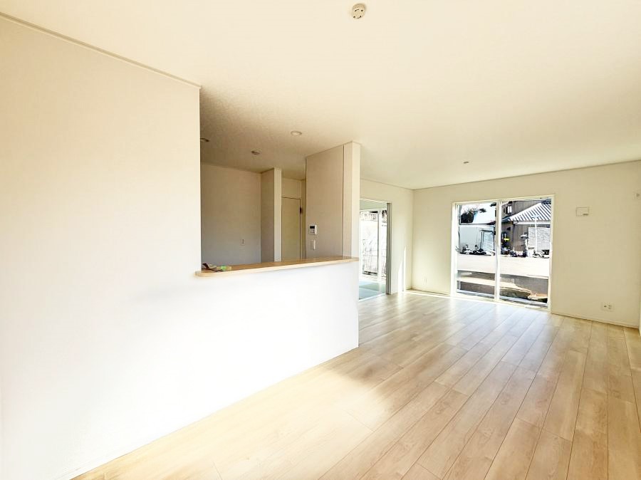 ���r���O ���������S�n�̂����A���z�̃��r���O