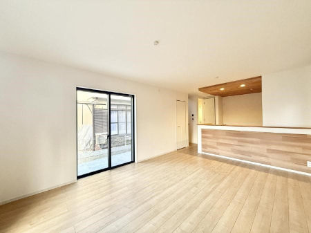 ���r���O ���������R�Ɖ�b�����܂��A�S�n�悢�ЂƂƂ�