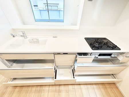 �L�b�`�� �������Ƒ����J��[�߂�A������̂���L�b�`��