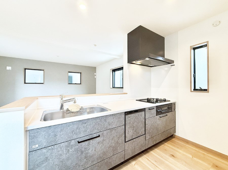 �L�b�`�� �������Ƒ��ƂȂ���A�R�~���j�P�[�V�����̏�