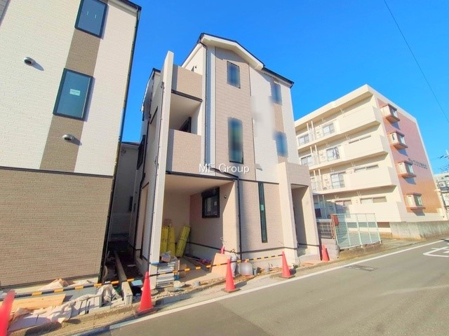 nOώʐ^ OρV炵n܂ꏊŁAƑJ[߂