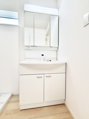 ʑEʏ 邢ʏ͖̎yłႢł