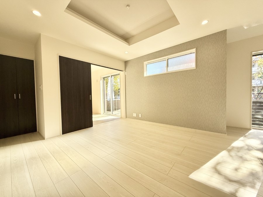 ���r���O ���������R�Ɖ�b�����܂��A�S�n�悢�ЂƂƂ�