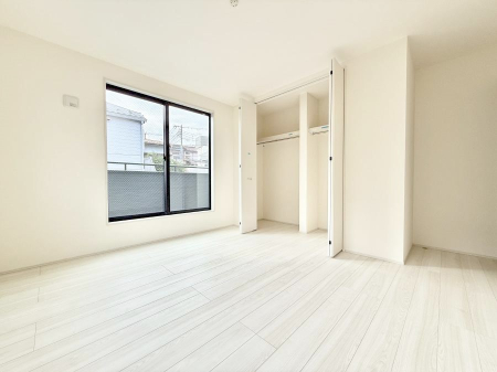 �Q�� ����