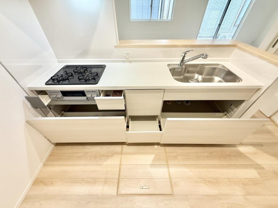 Lb` ƑƂȂAR~jP[V̏