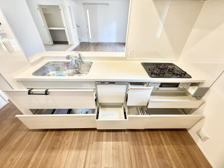 �L�b�`�� �����������������Ɗy�����Ȃ�A���K�ȃL�b�`�����