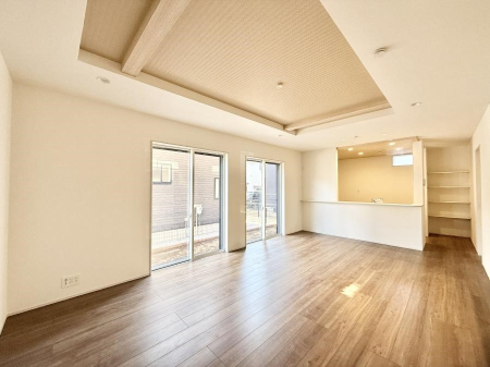 ���r���O ���������S�n�̂����A���z�̃��r���O