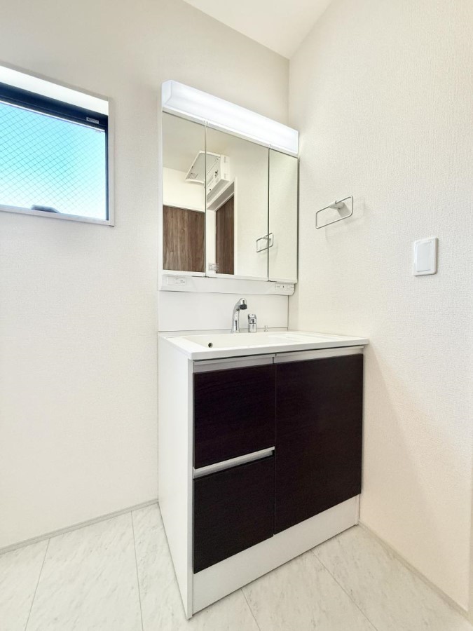 ʑEʏ 邢ʏ͖̎yłႢł