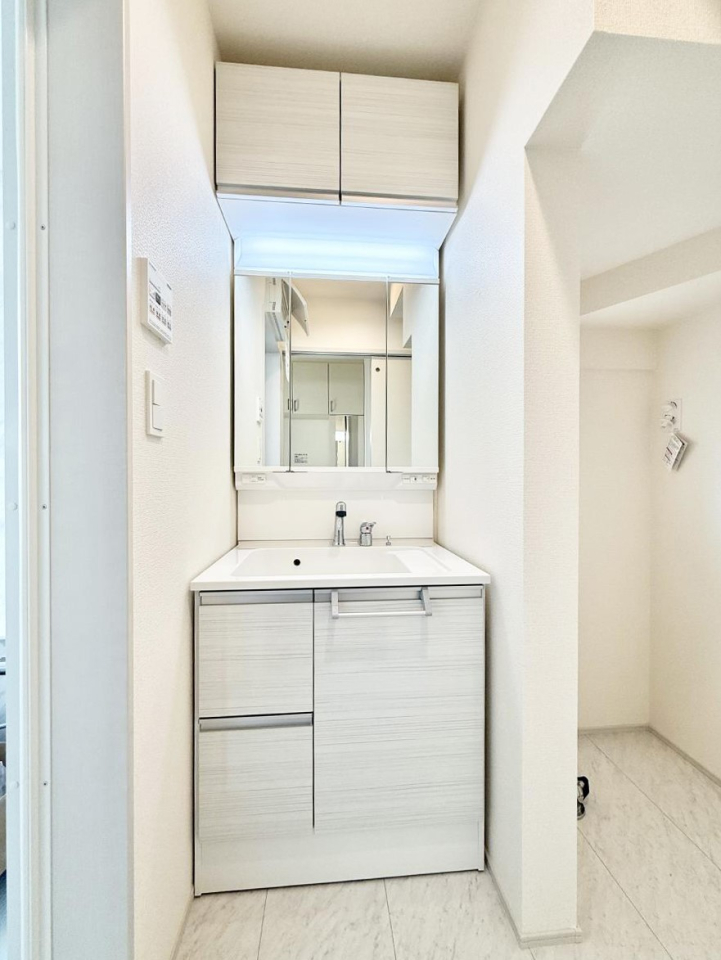 ʑEʏ 邢ʏ͖̎yłႢł