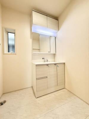 ʑEʏ 邢ʏ͖̎yłႢł