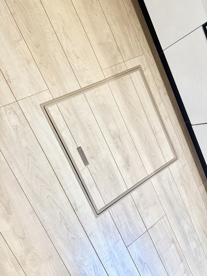 ̑ ݔBꂽ[Xy[XŉƑŜXbL