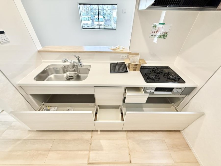 �L�b�`�� �����������������Ɗy�����Ȃ�A���K�ȃL�b�`�����