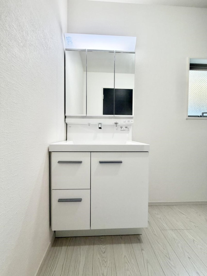 ʑEʏ 邢ʏ͖̎yłႢł