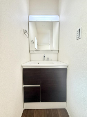 ʑEʏ Ƒ݂Ȃg₷zuł