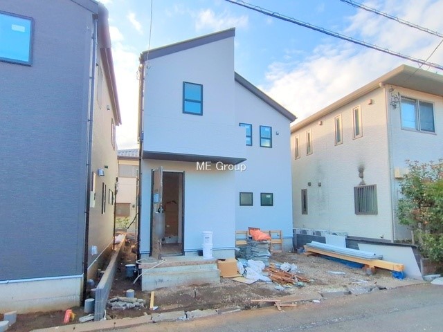 nOώʐ^ OρV炵n܂ꏊŁAƑJ[߂