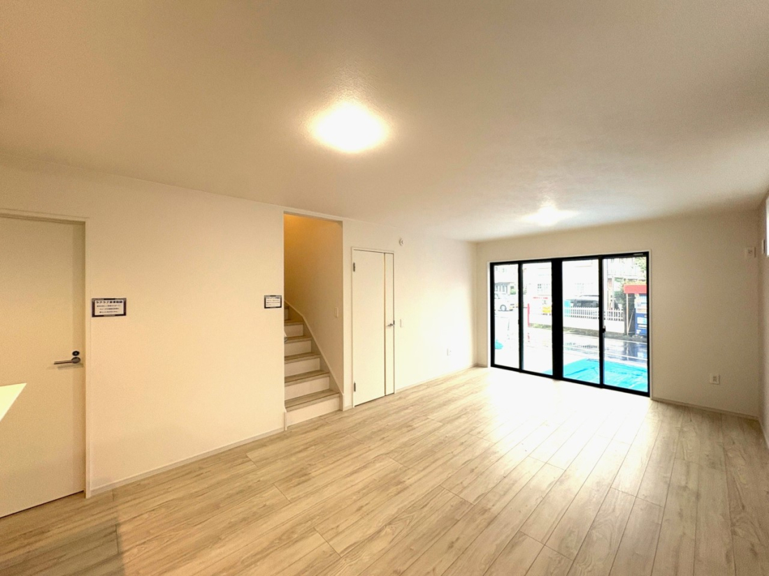 rO 났ƏΊ炪W܂AS܂郊rO