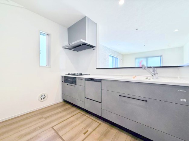 Lb` ƑƂȂAR~jP[V̏