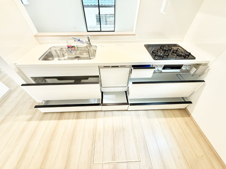 �L�b�`�� �������Ƒ����J��[�߂�A������̂���L�b�`��