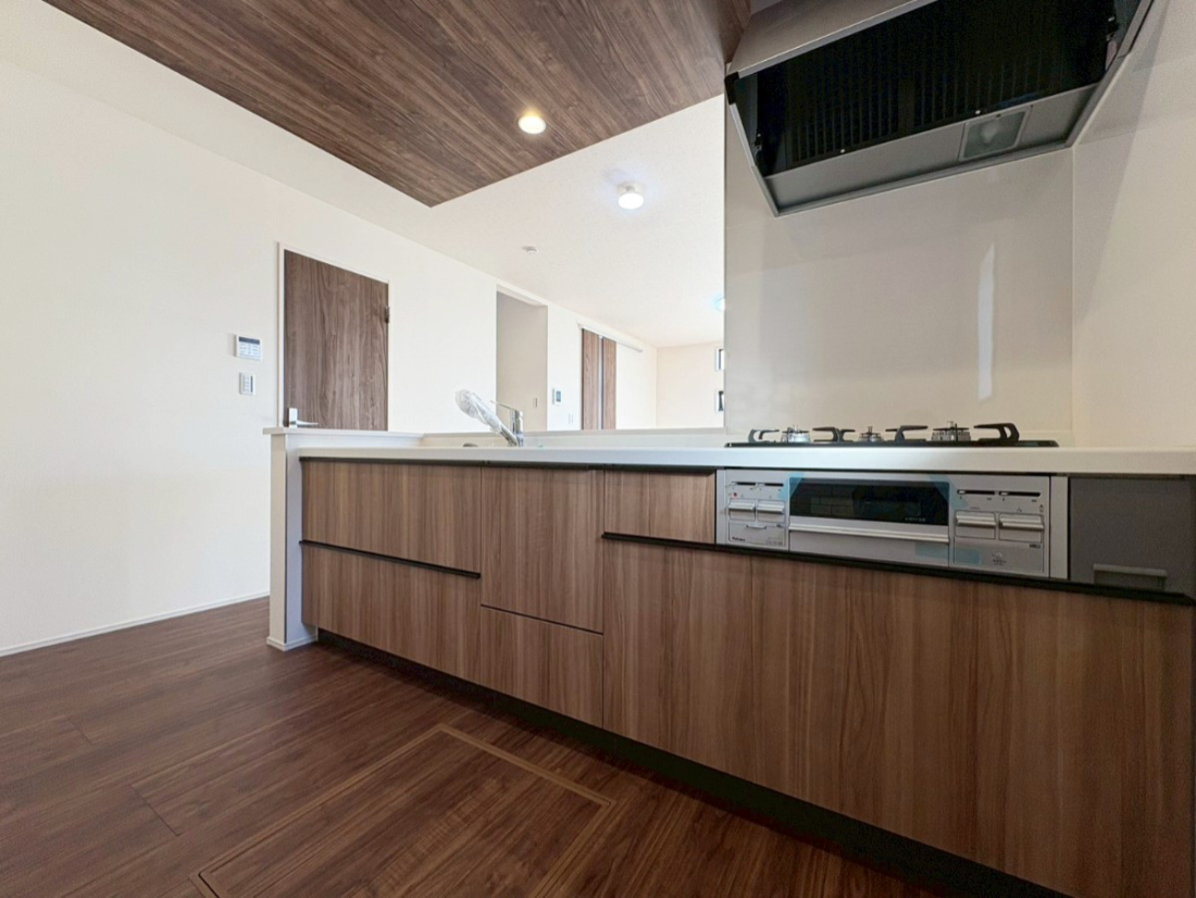 �L�b�`�� �����������������Ɗy�����Ȃ�A���K�ȃL�b�`�����