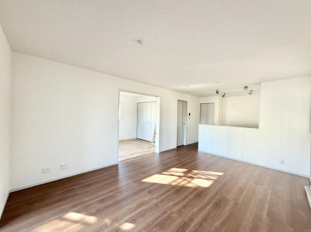 ���r���O ���������R�Ɖ�b�����܂��A�S�n�悢�ЂƂƂ�