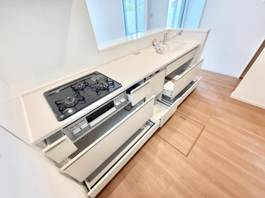 �L�b�`�� �������Ƒ����J��[�߂�A������̂���L�b�`��