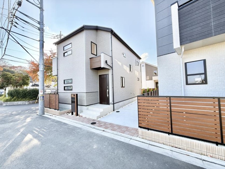 nOώʐ^ OρV炵n܂ꏊŁAƑJ[߂