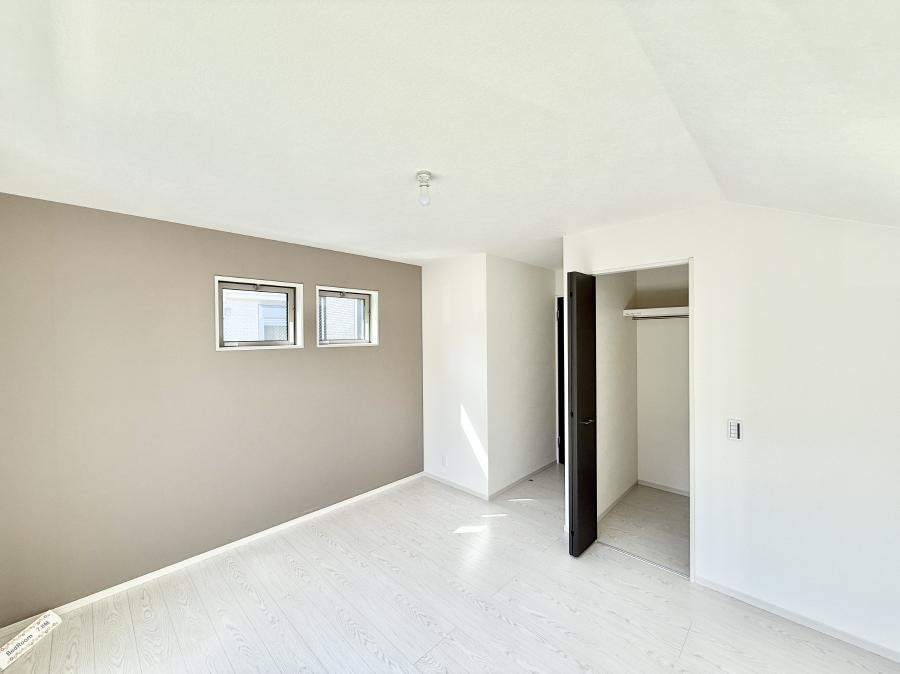 �Q�� ���������̔z�u��ʋC���̗ǂ��݌v�ŕ����̋�C�������炸�A��ɐV�N�ȋ�C������܂�