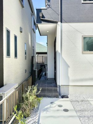 ���� �O�ρ� �V���v���Ŕ������A�Z�܂��̑���ۂ��ʂ錺�ւł�