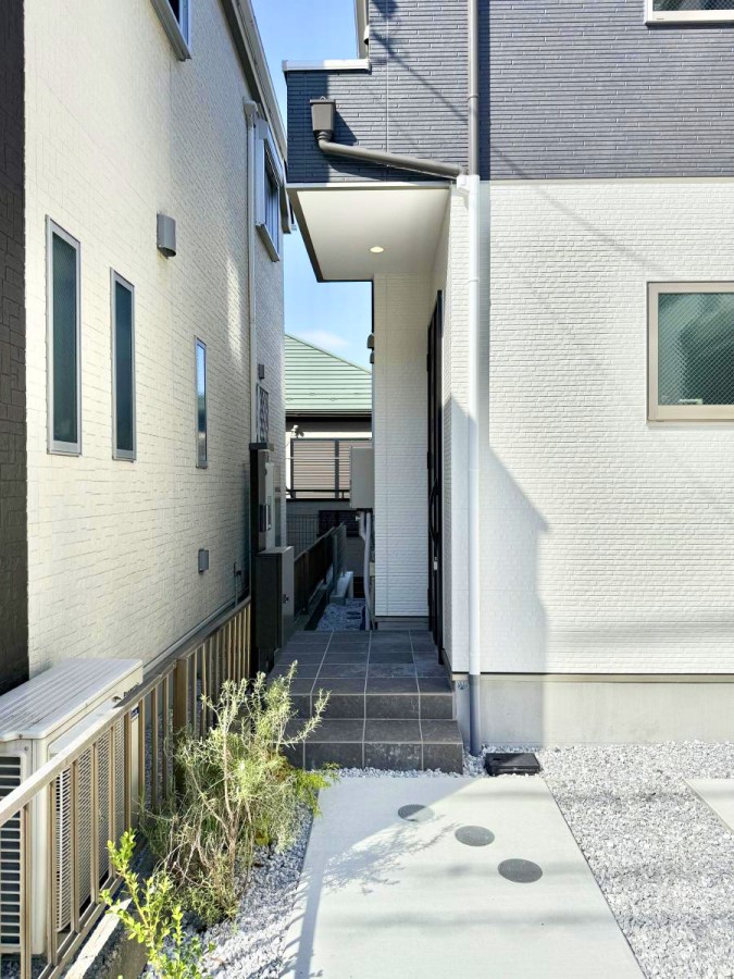 ���� �O�ρ� �V���v���Ŕ������A�Z�܂��̑���ۂ��ʂ錺�ւł�