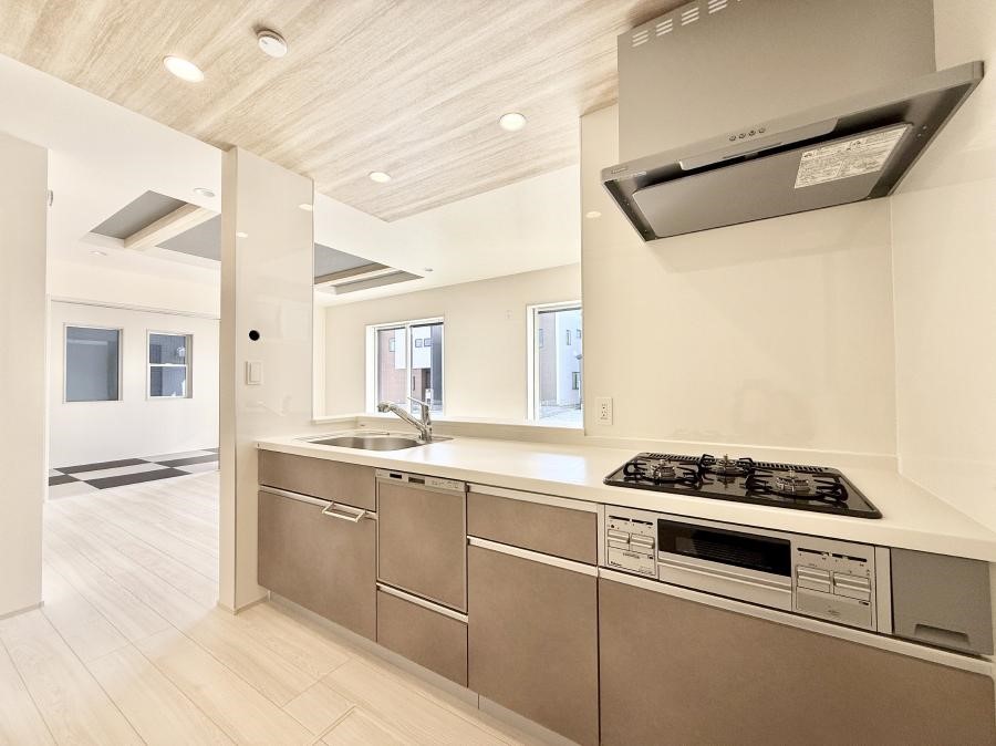 �L�b�`�� �������V���v���Ŕ������S�n�悢���Ԃ𐶂ރL�b�`�����