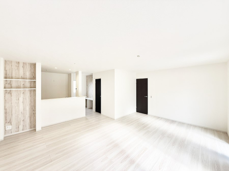 ���r���O ����