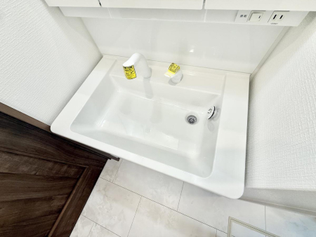 ���̑����� �ݔ����ׂ��������܂Ő􂢂₷���֗��ȃn���h�V�����[�t��