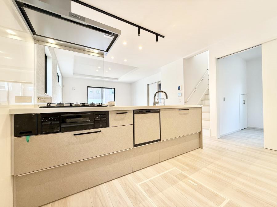 �L�b�`�� �������V���v���Ŕ������S�n�悢���Ԃ𐶂ރL�b�`�����