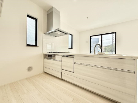 �L�b�`�� ���������y���݂ƐH�ׂ�K����͂���L�b�`��