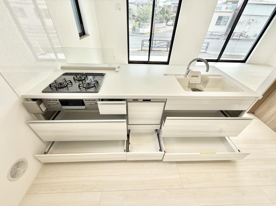 �L�b�`�� �����������������Ɗy�����Ȃ�A���K�ȃL�b�`�����