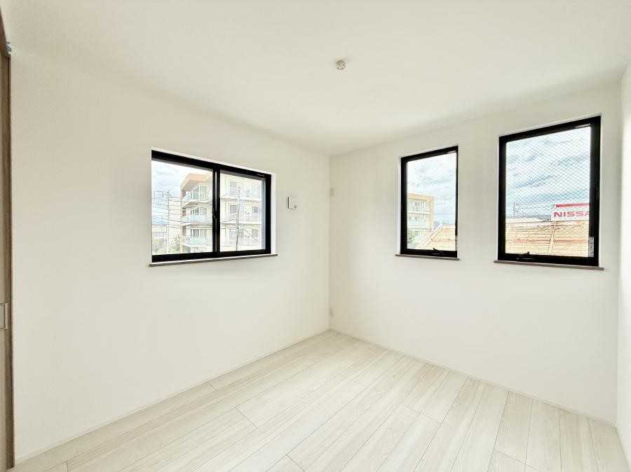 �Q�� ���������̔z�u��ʋC���̗ǂ��݌v�ŕ����̋�C�������炸�A��ɐV�N�ȋ�C������܂�